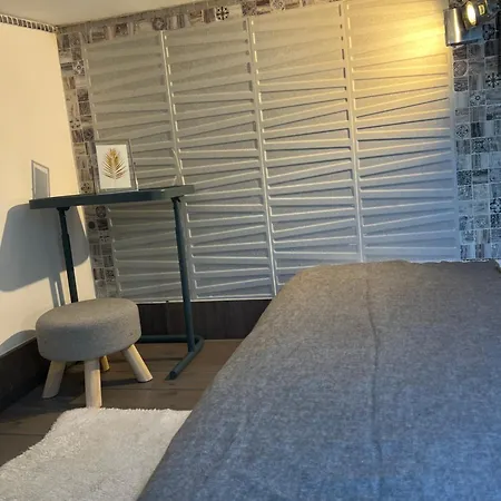 New Garden Apartment *